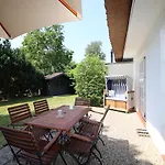 펜션 Haubarg Reetdachhaus Luettje Haubarg *