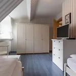 Haubarg Reetdachhaus Luettje Haubarg *