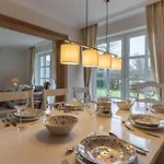 펜션 Haubarg Reetdachhaus Luettje Haubarg *