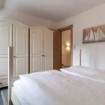 Haubarg Reetdachhaus Luettje Haubarg 펜션