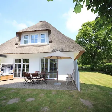 Haubarg Reetdachhaus Luettje Haubarg Semesterbostad Böhl