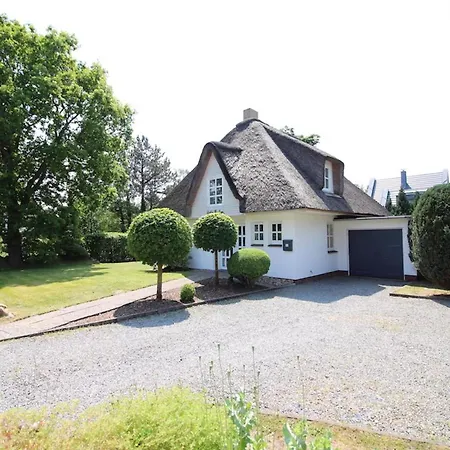 Haubarg Reetdachhaus Luettje Haubarg