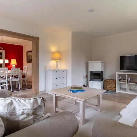 Feriehus Haubarg Reetdachhaus Luettje Haubarg