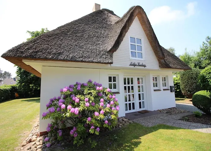 Haubarg Reetdachhaus Luettje Haubarg Böhl