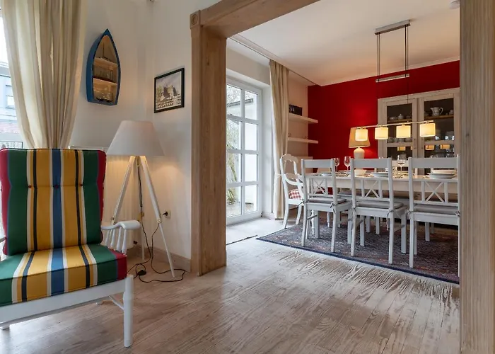 Haubarg Reetdachhaus Luettje Haubarg Semesterbostad