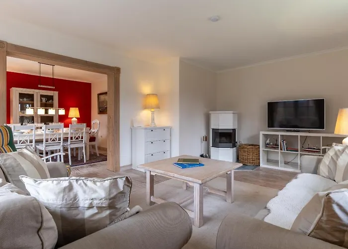 Semesterbostad Haubarg Reetdachhaus Luettje Haubarg