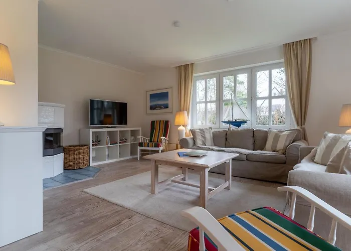 Haubarg Reetdachhaus Luettje Haubarg Semesterbostad *